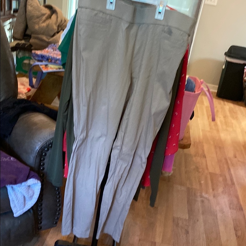 Women’s Tan Pants